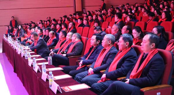 穩(wěn)步前行，超越升華！三陸康集團(tuán)2018員工表彰大會(huì)暨2019新春年會(huì)。